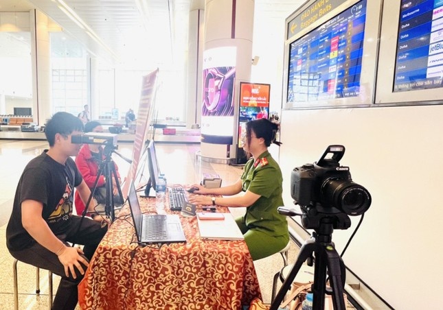 Can cuoc cong dan anh 3