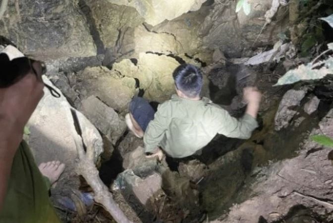 Hai vo chong tu vong khi bom nuoc tu hang nui o Lang Son hinh anh