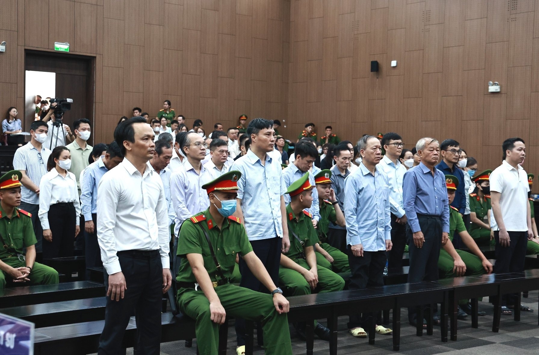 Chu tich FLC,  Cong ty FLC,  Tap doan FLC,  Trinh Van Quyet anh 1