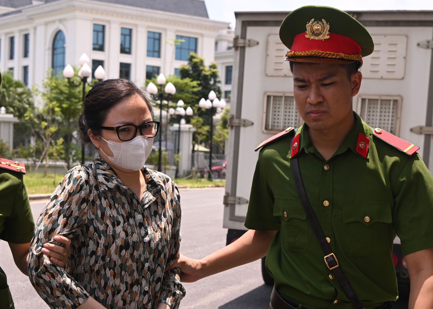 Chu tich FLC,  Cong ty FLC,  Tap doan FLC,  Trinh Van Quyet anh 4