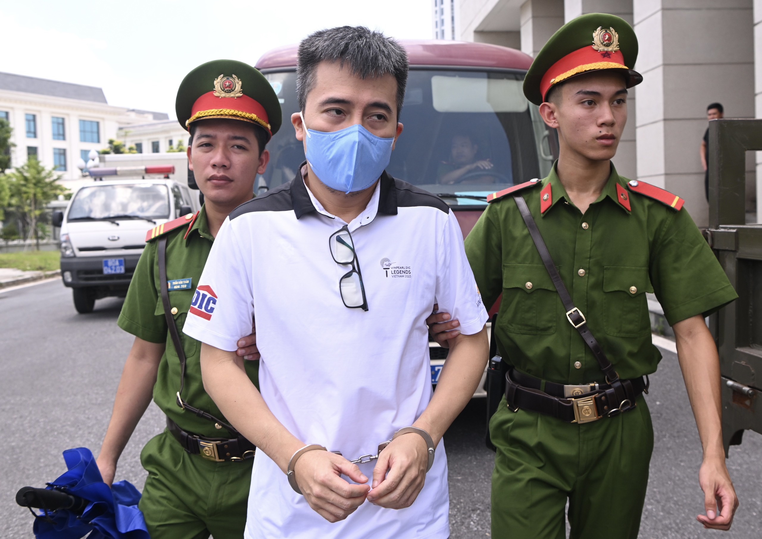 Chu tich FLC,  Cong ty FLC,  Tap doan FLC,  Trinh Van Quyet anh 10