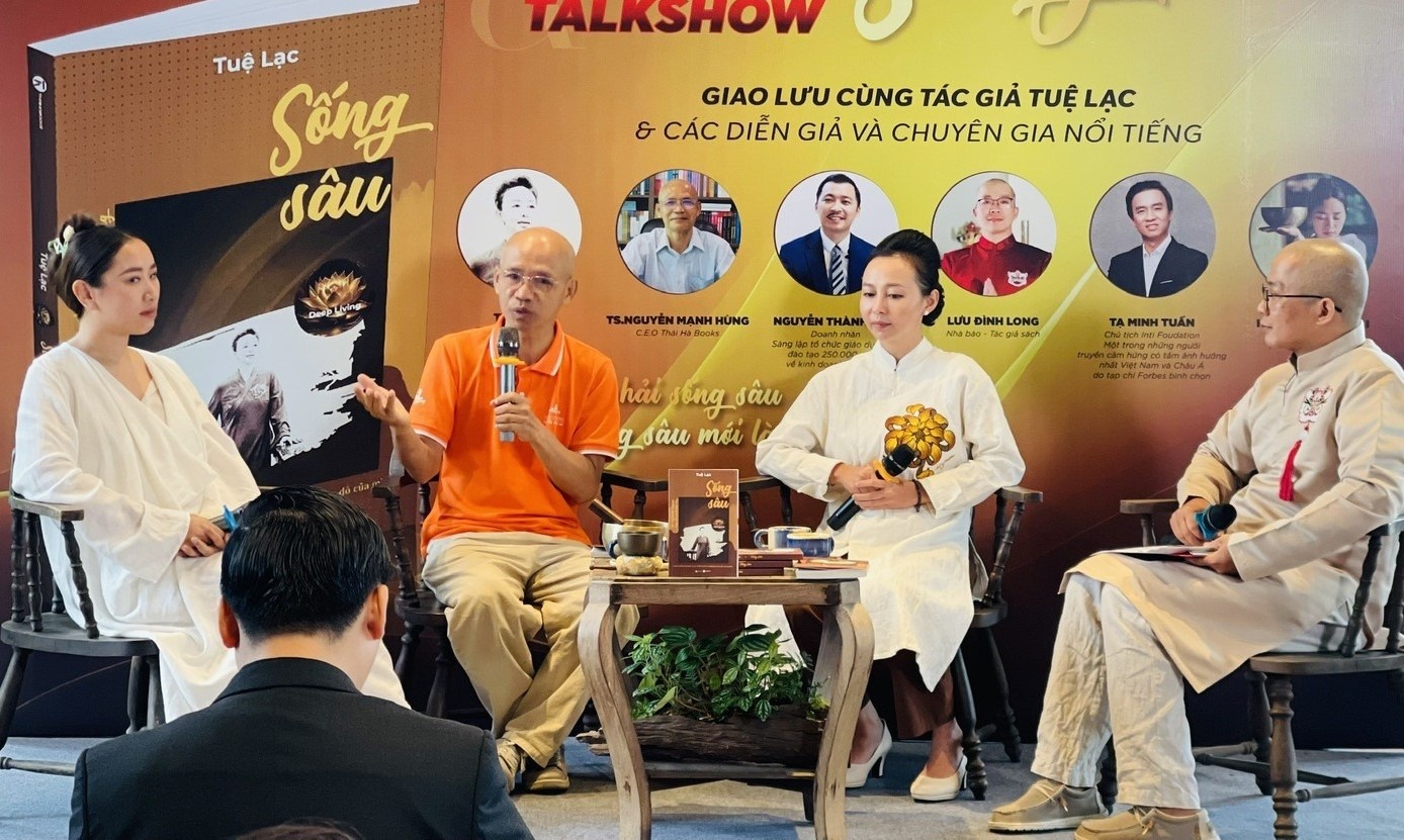 Doc sach de song sau hinh anh