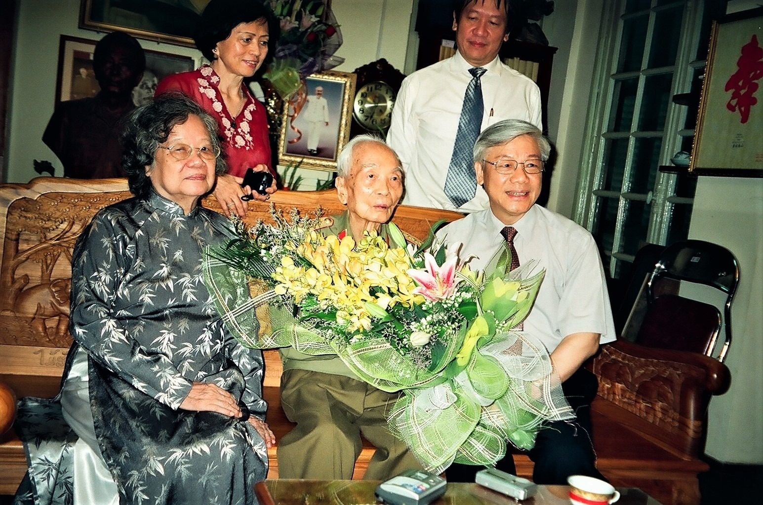 Phu nhan Bich Ha anh 6