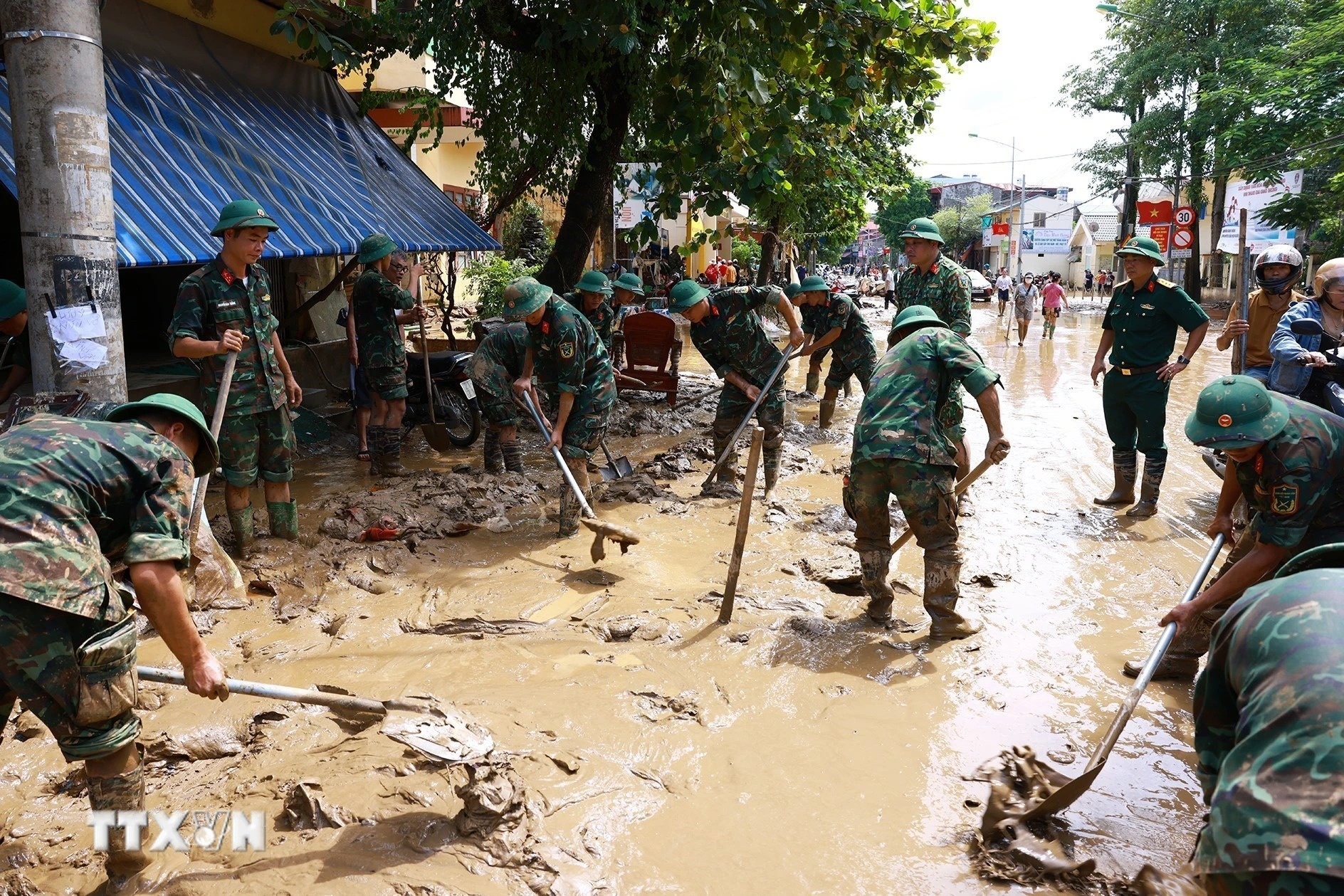 tai thiet sau bao anh 5