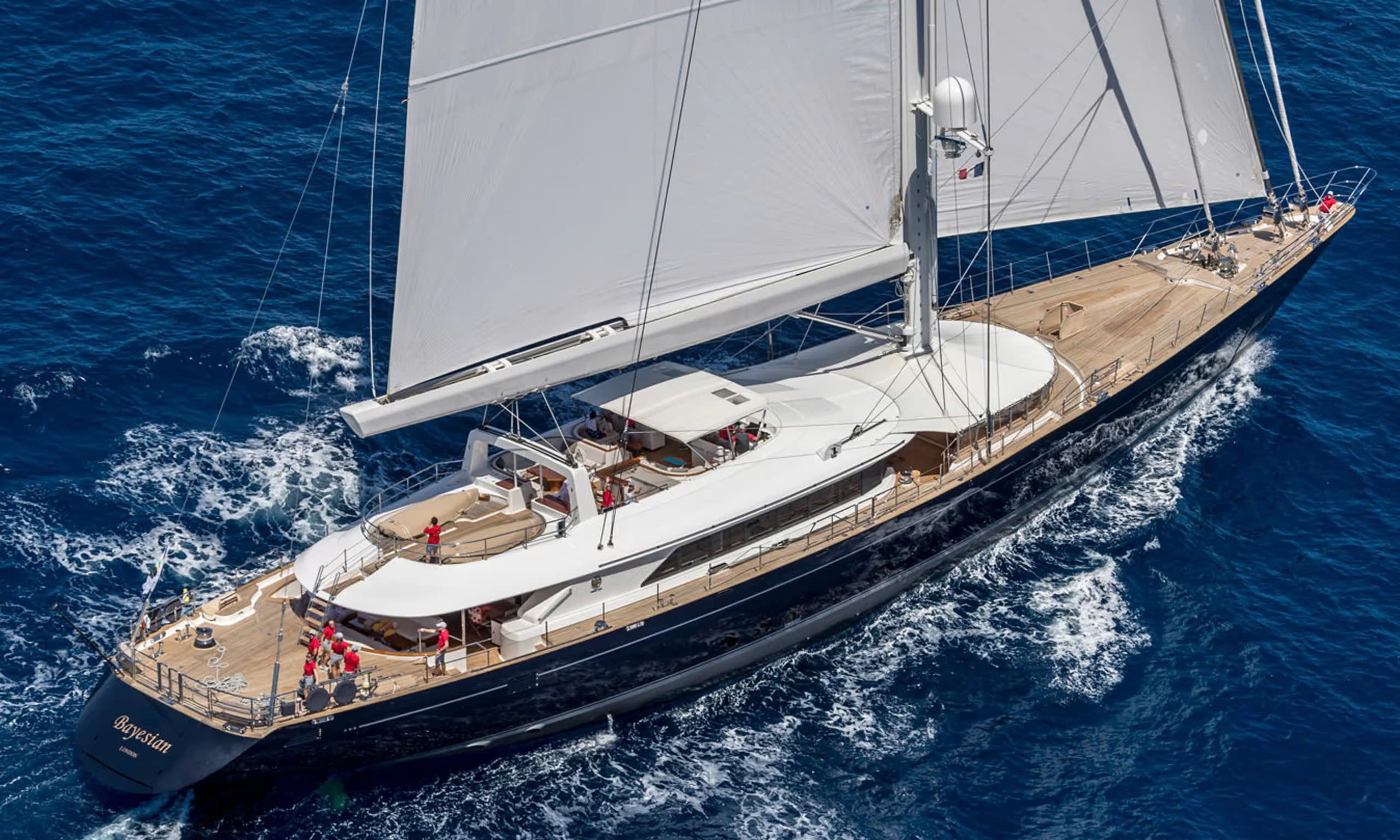 Chim du thuyen cho 22 nguoi ngoai khoi Sicily hinh anh