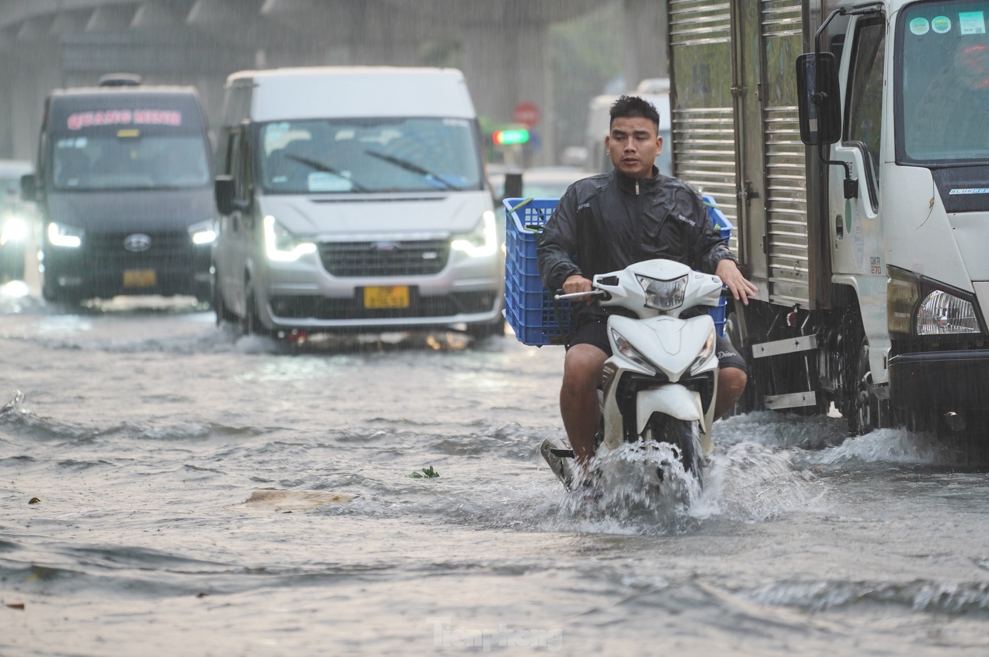 Ha Noi mua ngap anh 4
