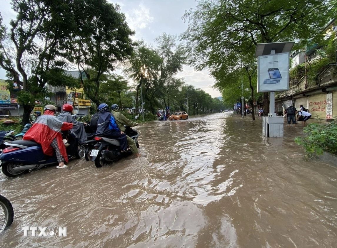 Mua ngap Ha Noi anh 1