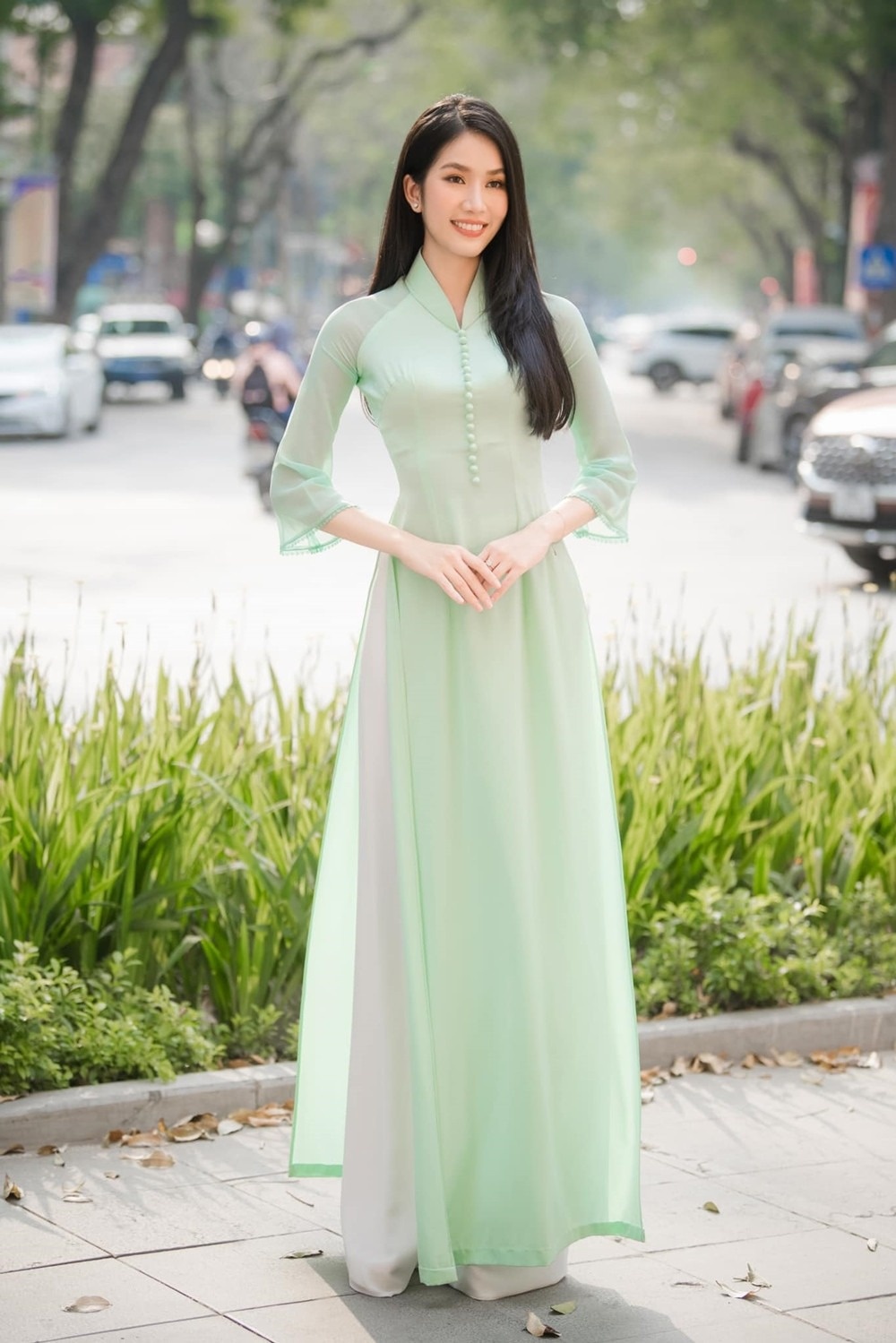 A hau Phuong Anh anh 2