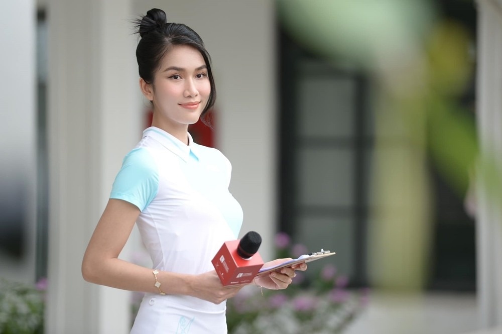 A hau Phuong Anh anh 1