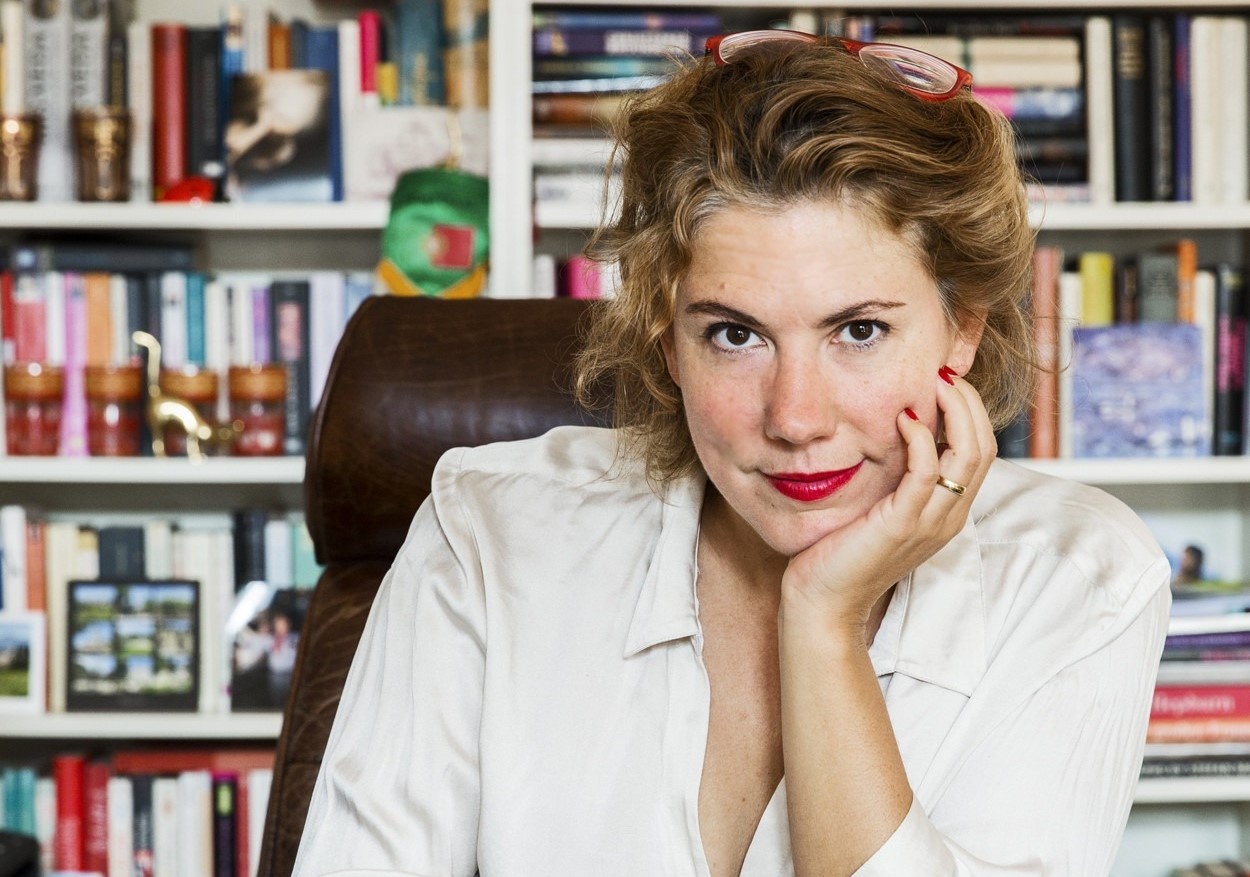 Tu co be 14 tuoi bo hoc tro thanh nha van best-seller hinh anh