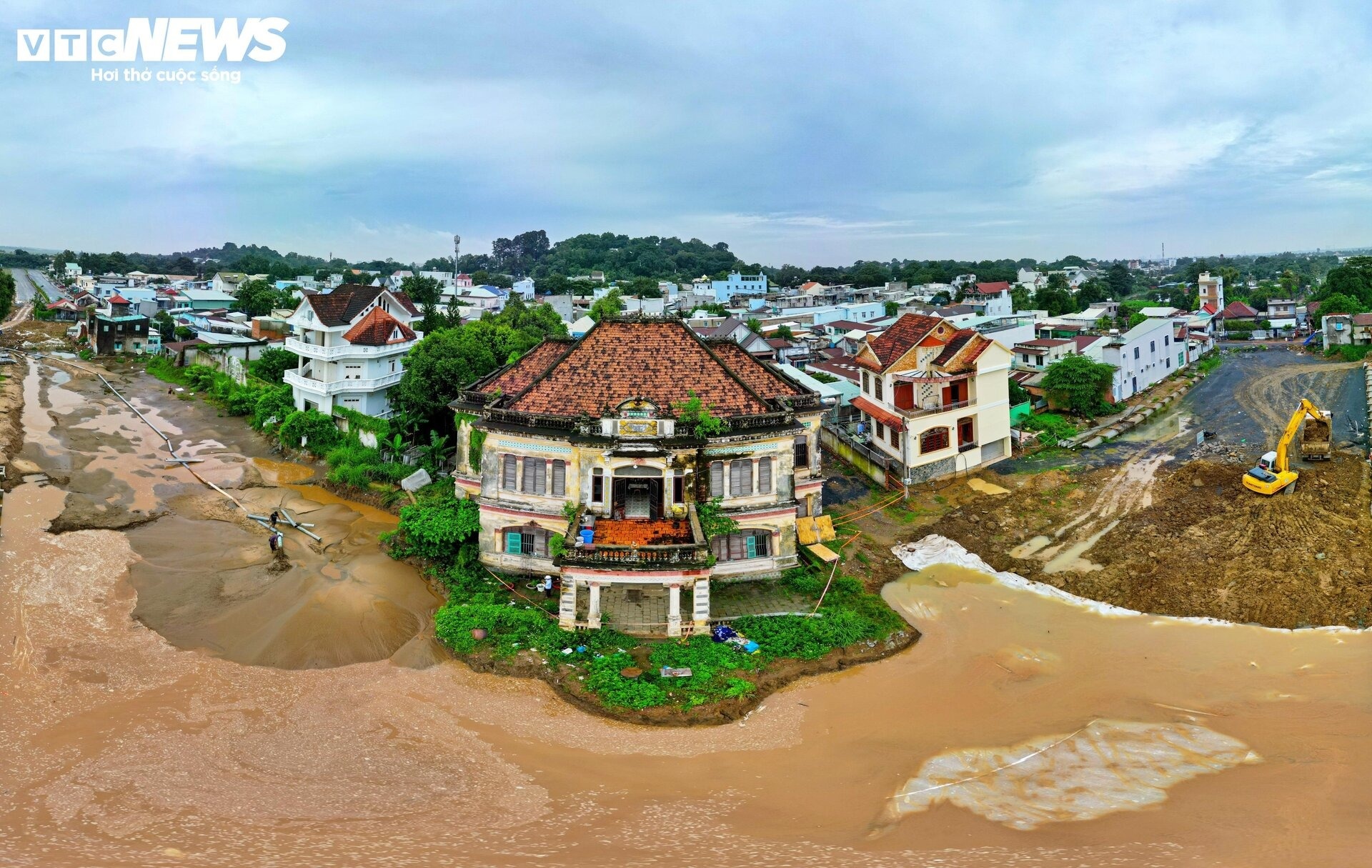 nha lau ong Phu anh 1