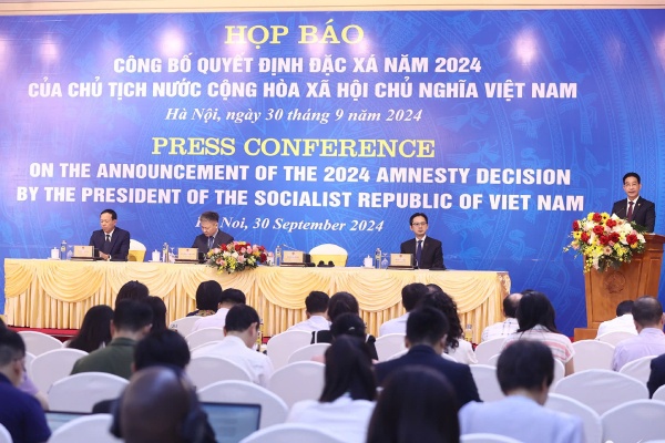 Chu tich nuoc quyet dinh dac xa cho hon 3.700 pham nhan hinh anh