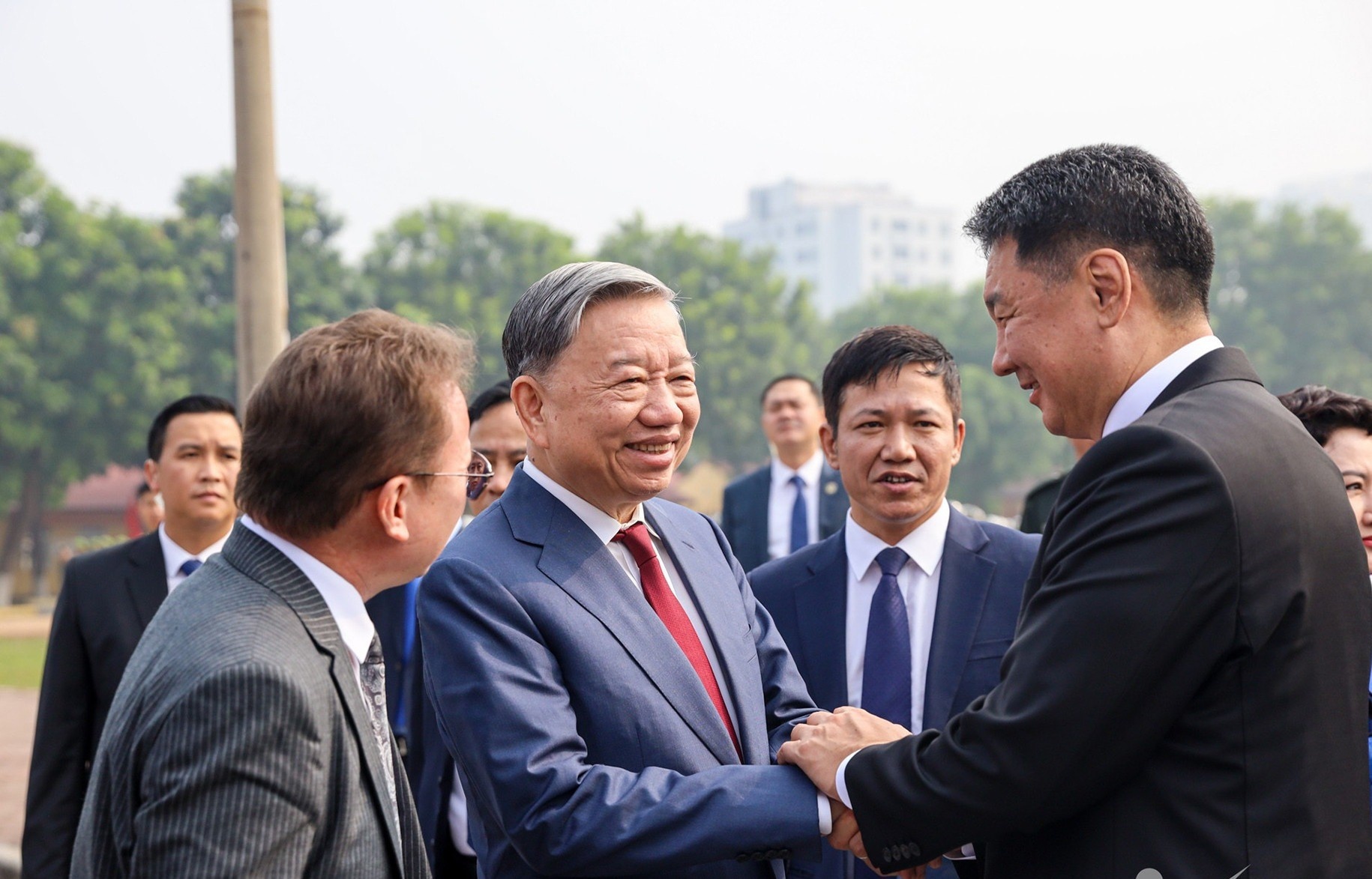 Y nghia chuyen tham Mong Co, Ireland, Phap cua Tong Bi thu To Lam hinh anh