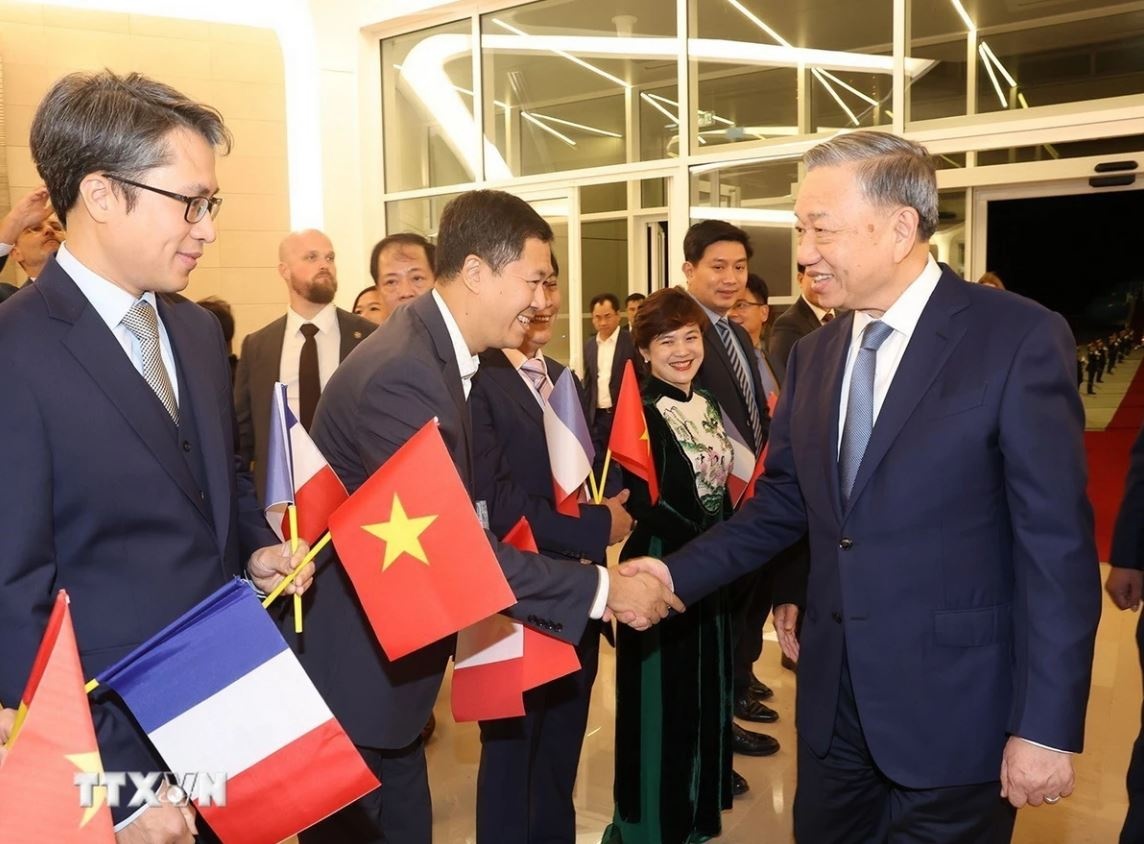 To Lam Influences anh 1