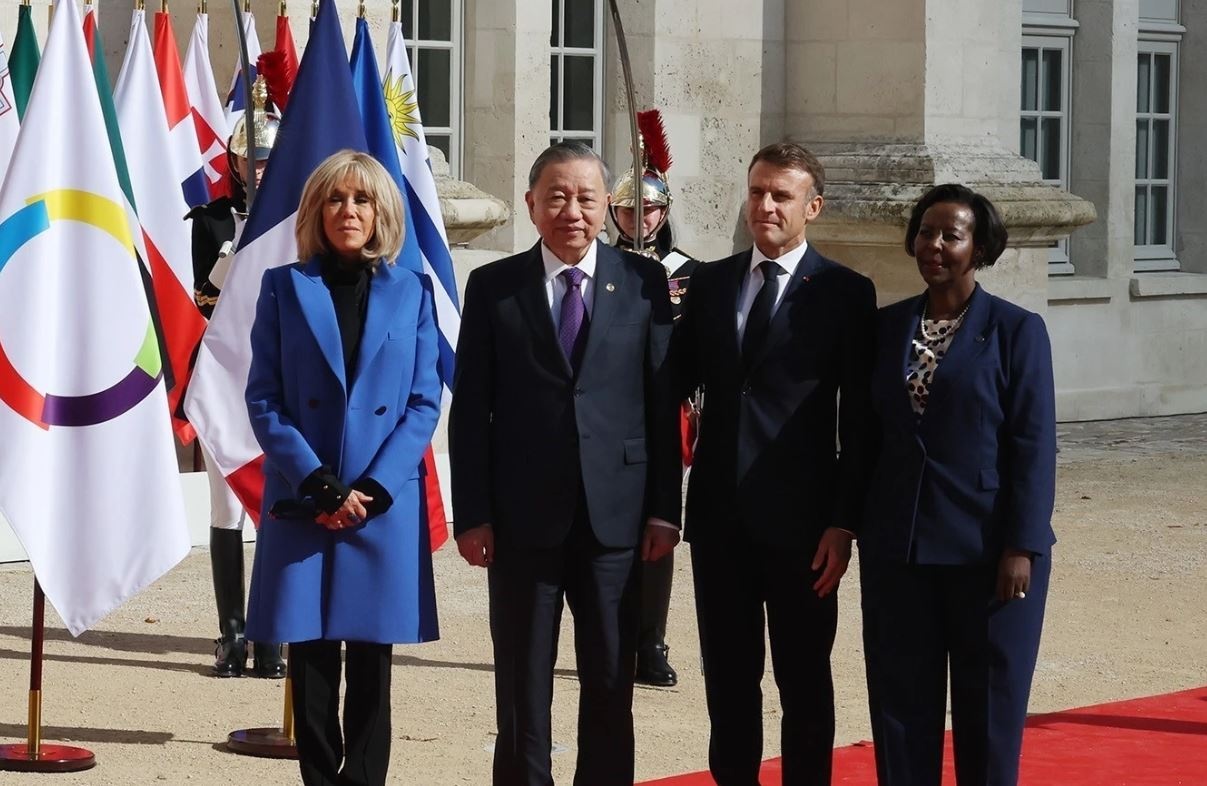 Le don Tong Bi thu, Chu tich nuoc du Hoi nghi cap cao Phap ngu hinh anh