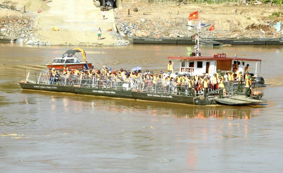 Chuyen pha chuyen dung dau tien thay the cau phao Phong Chau hinh anh