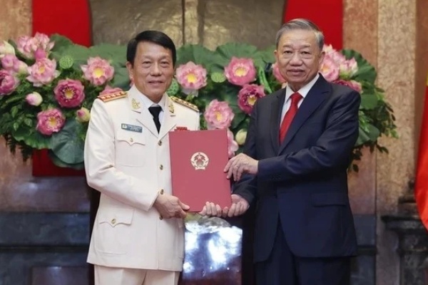 Thang bac ham Dai tuong cho ong Luong Tam Quang, ong Nguyen Tan Cuong hinh anh