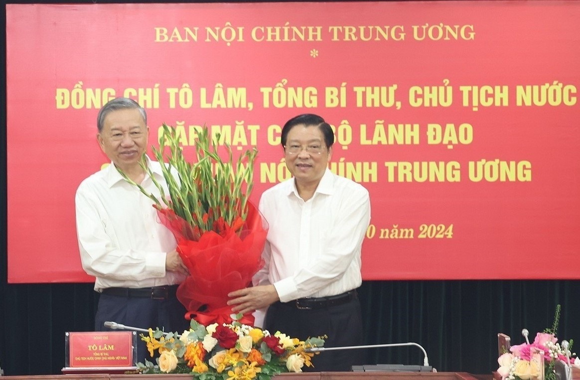 Tong Bi thu, Chu tich nuoc gap mat lanh dao cac co quan Noi chinh TW hinh anh