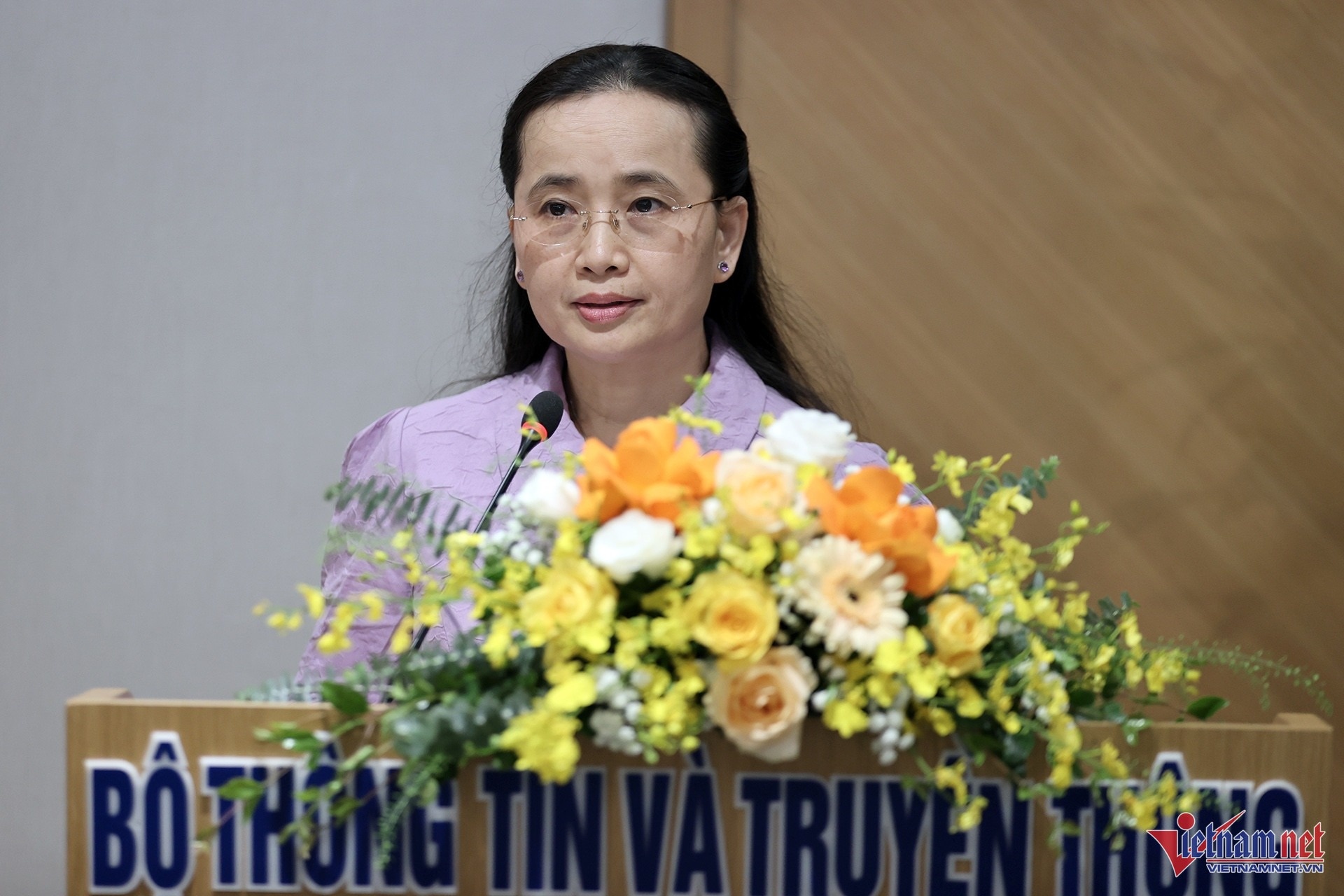 Bao chi Thuy Dien anh 12