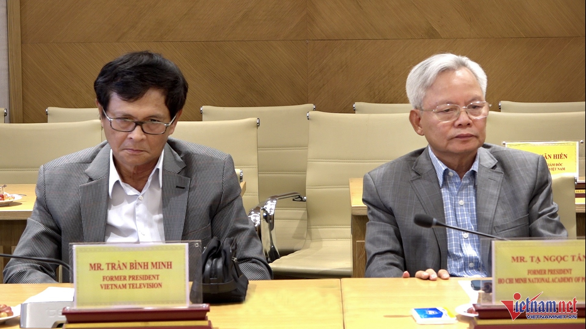 Bao chi Thuy Dien anh 5