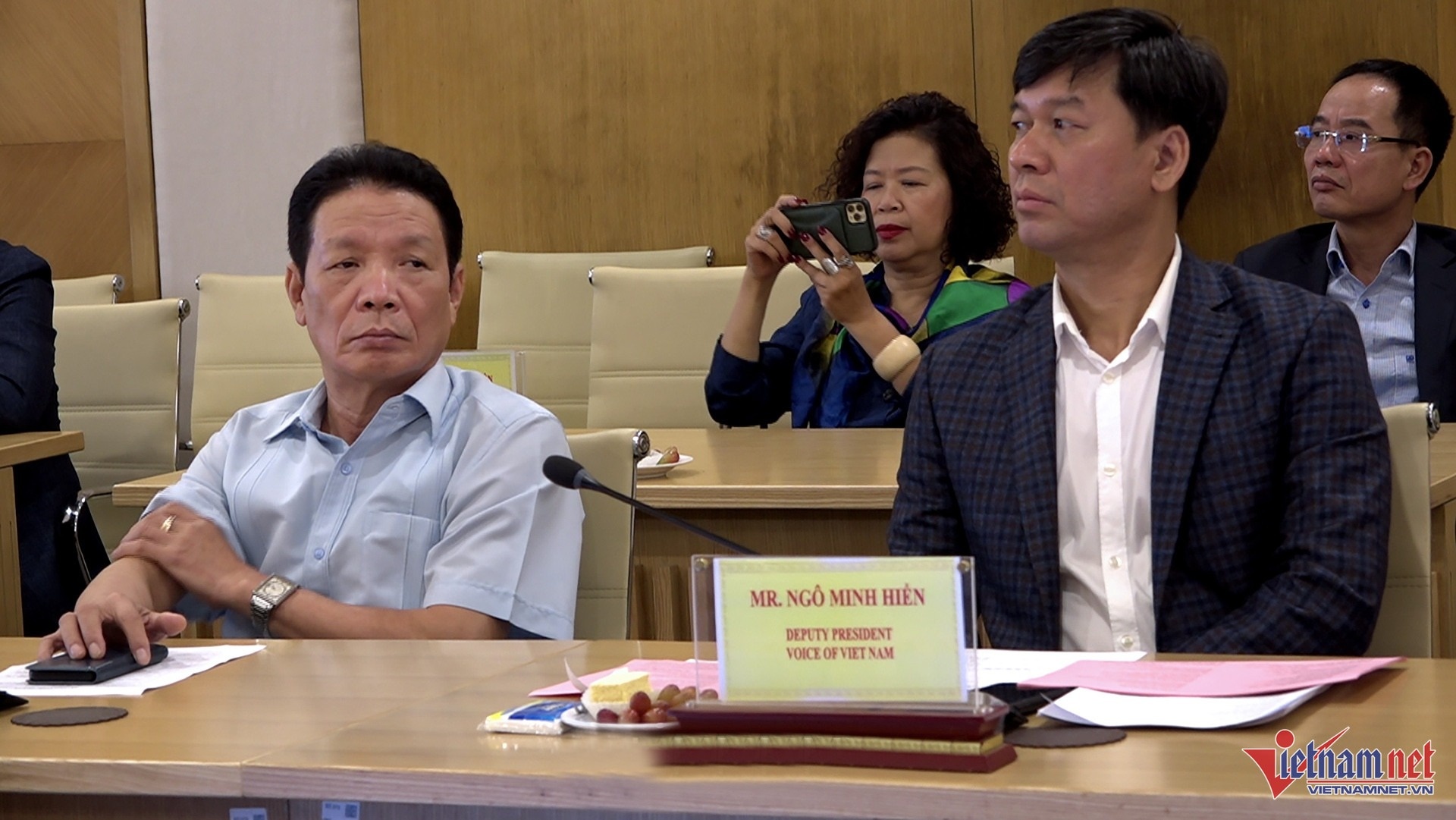 Bao chi Thuy Dien anh 7