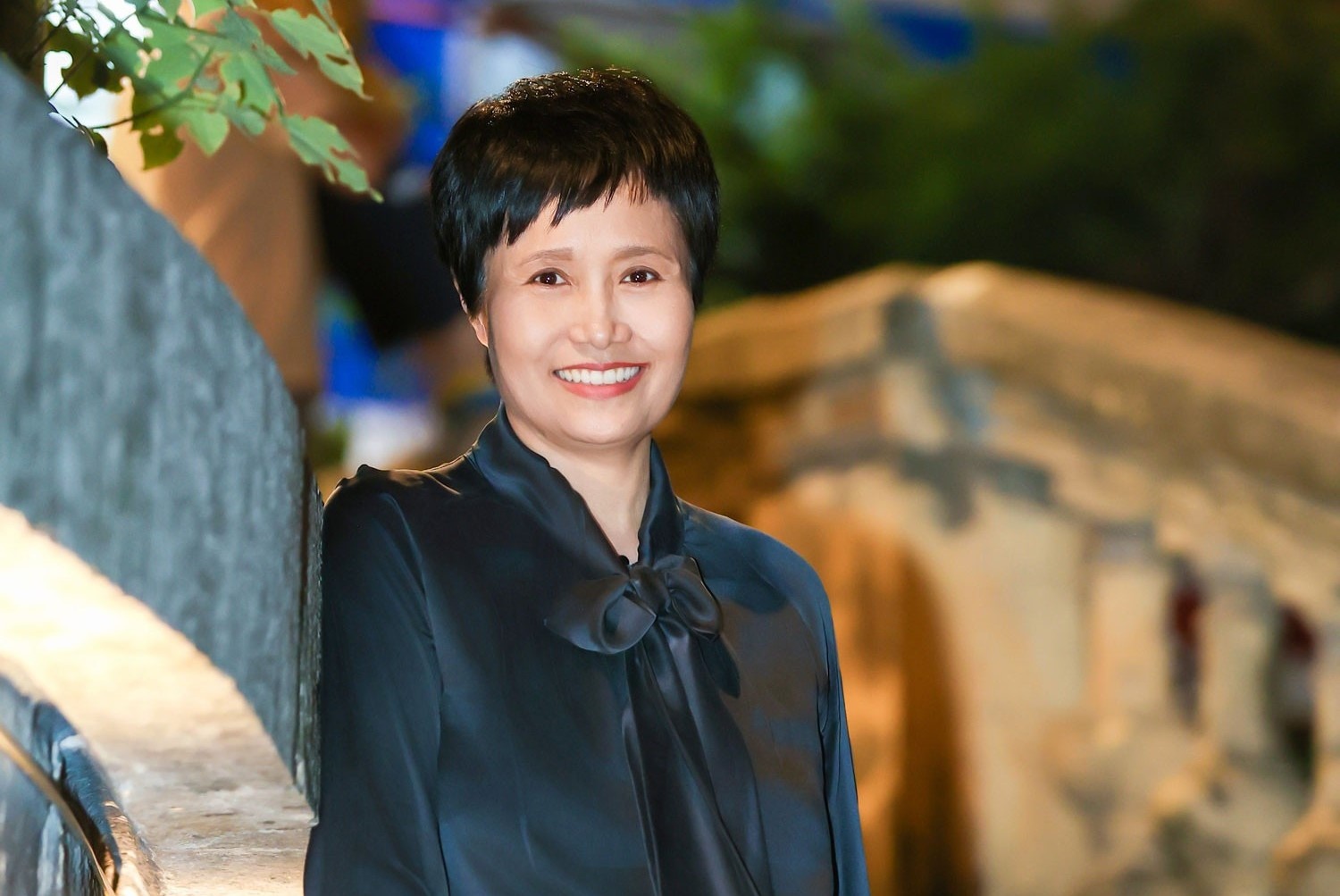 Van hoa than toc va bi kich cua gia dinh co bon chi em gai hinh anh