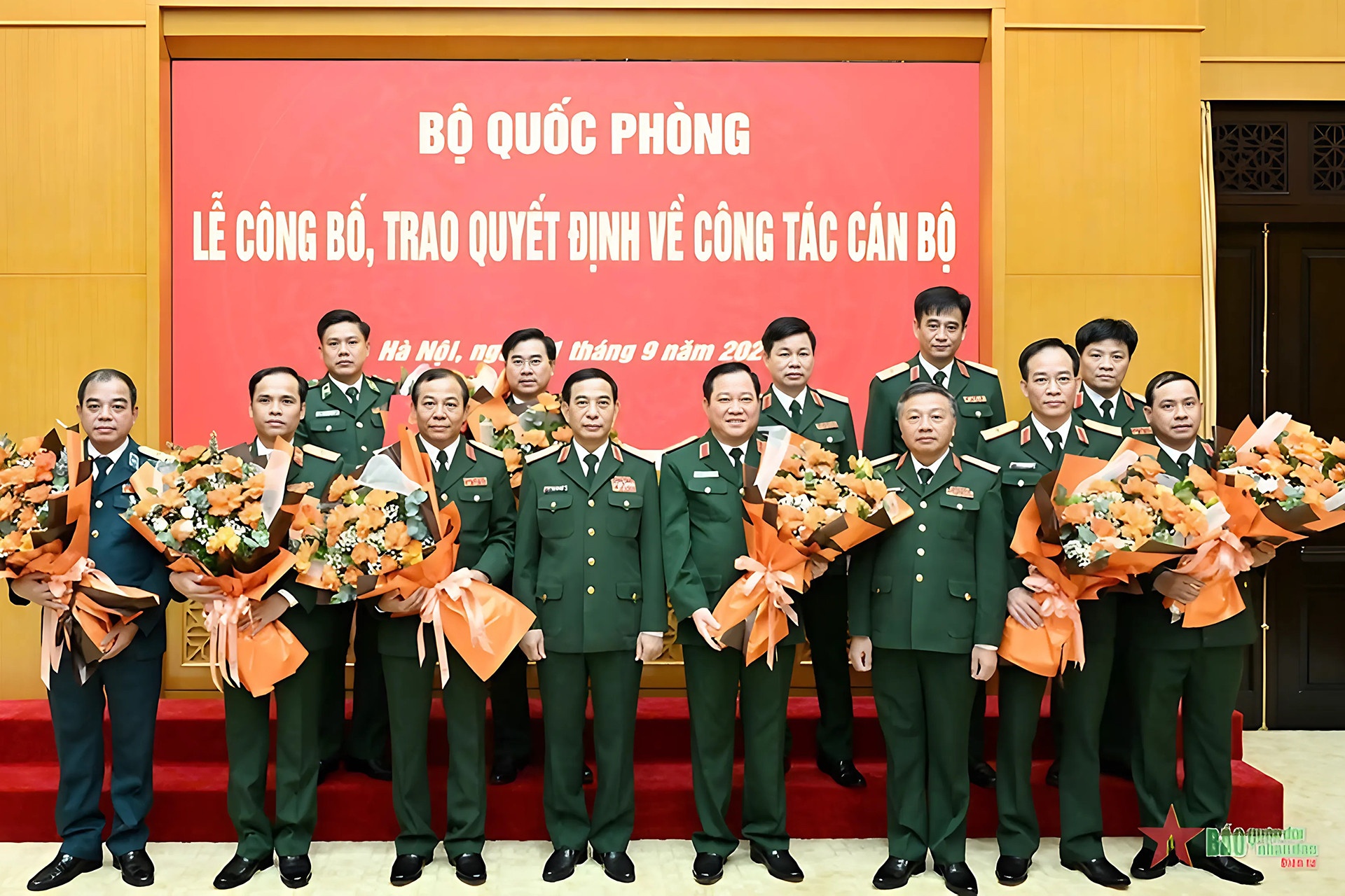 Quy dinh moi ve xet thang quan ham cap tuong vuot bac hinh anh