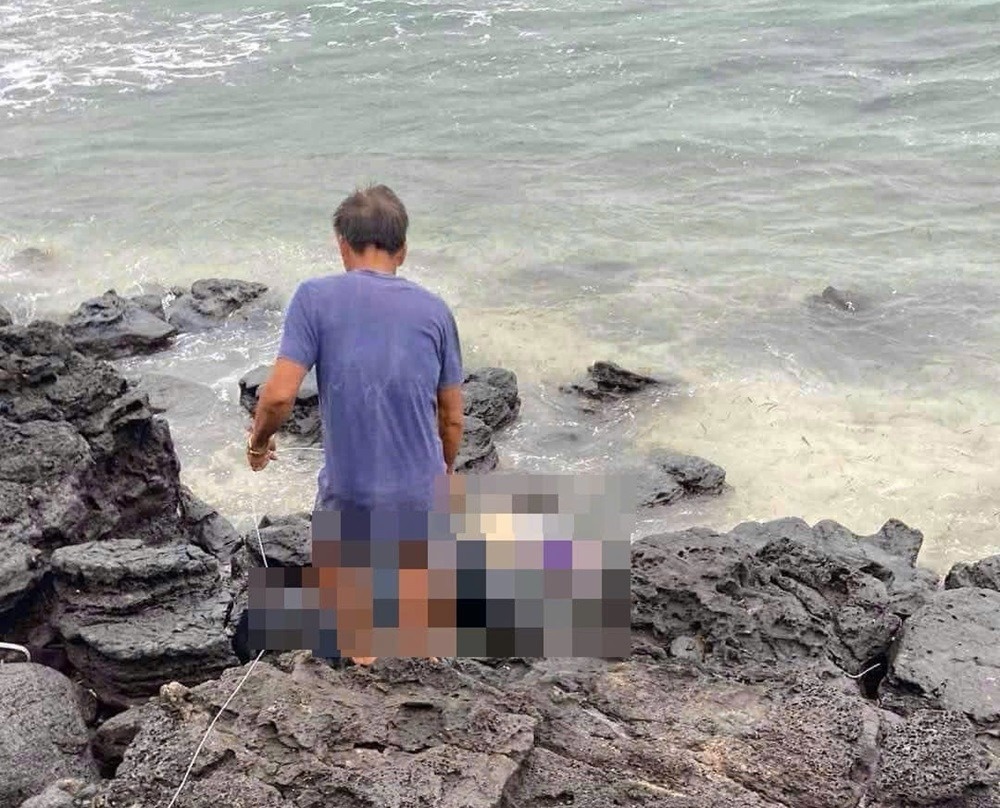 Nam du khach nuoc ngoai gap nan tu vong tren dao Phu Quy hinh anh