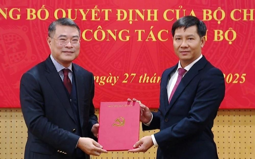 Bi thu Tinh uy Tay Ninh giu chuc Pho truong Ban To chuc Trung uong hinh anh