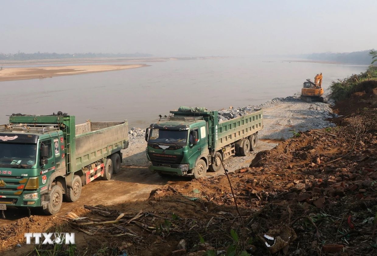 Duoi nuoc Phu Tho anh 1