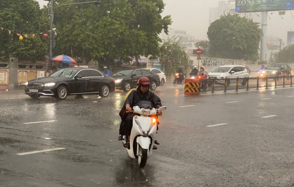 TP.HCM don khong khi lanh manh nhat tu dau mua hinh anh