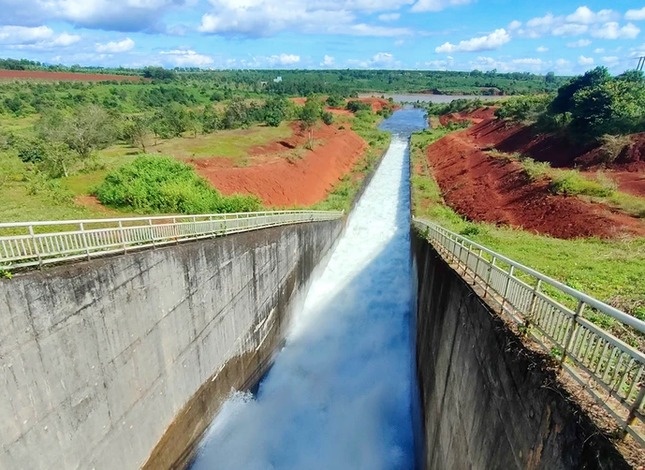Thung dap thuy loi anh 1