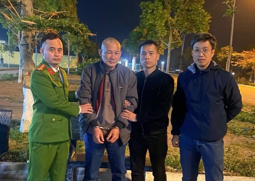 Bat doi tuong tham o tai san sau 11 nam lan tron hinh anh