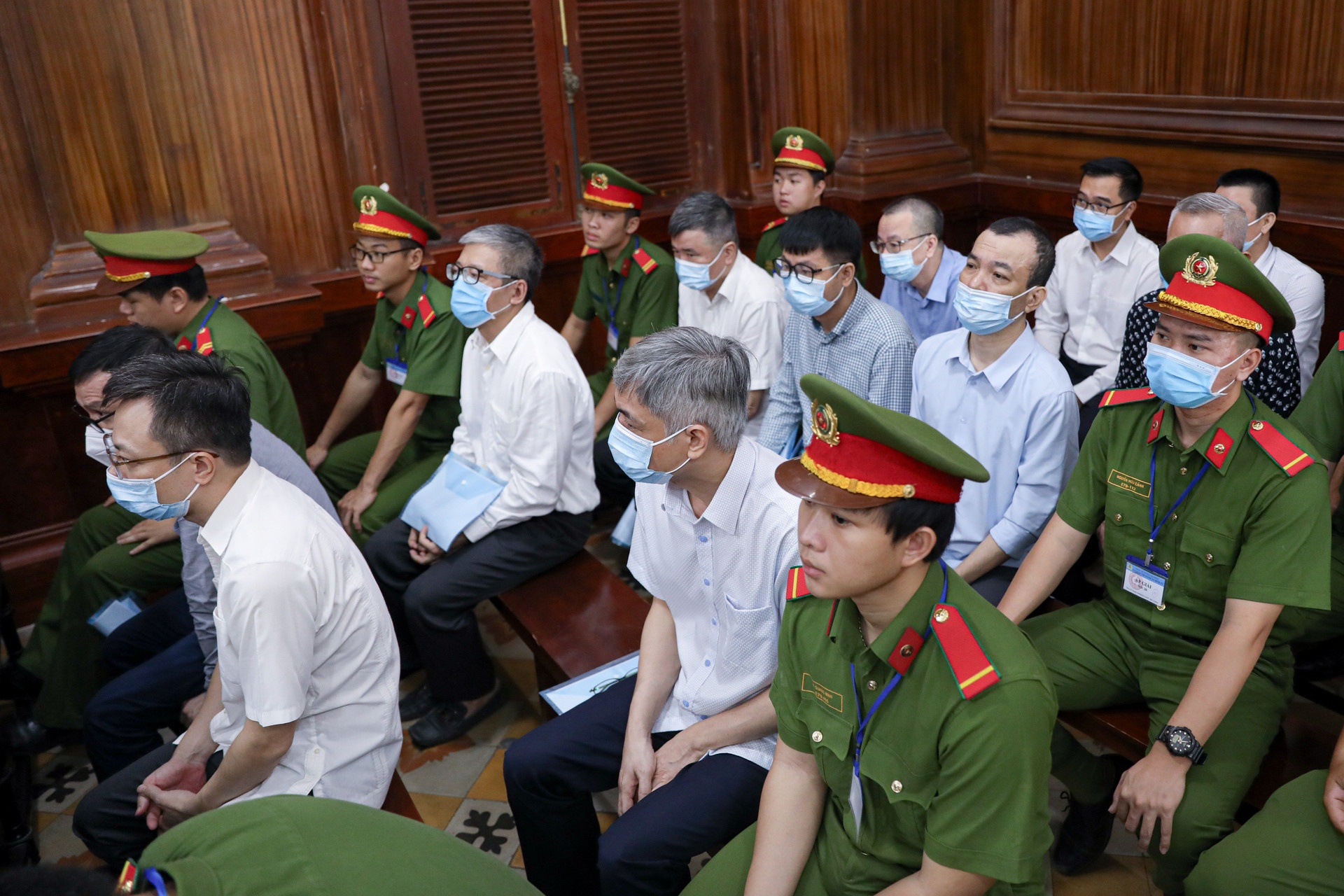 Xuyen Viet Oil anh 1