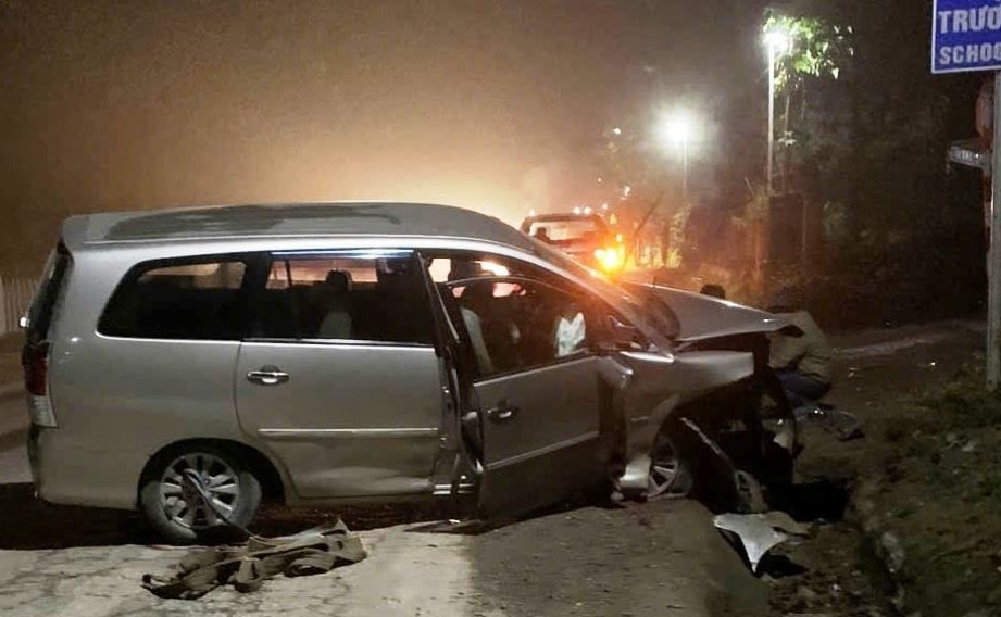 Con dau tu nan tren duong ve que chiu tang me chong hinh anh