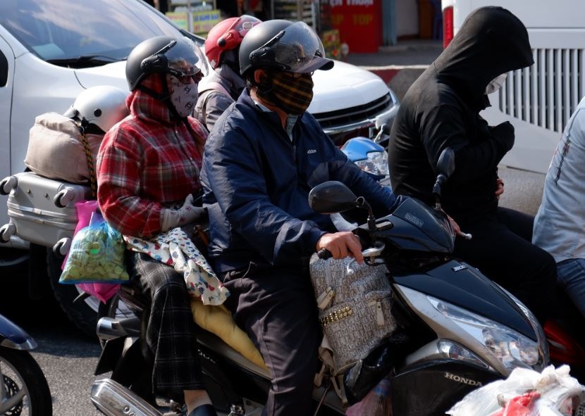 TP.HCM va Nam bo cuoi tuan nang nong, co noi tren 35 do C hinh anh