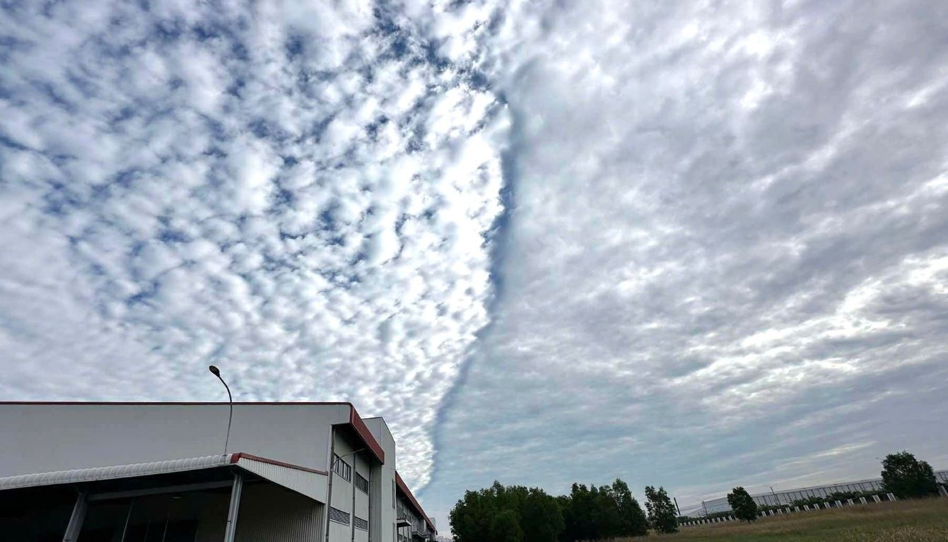 May 'phan cuc' khac la tren bau troi Binh Duong hinh anh