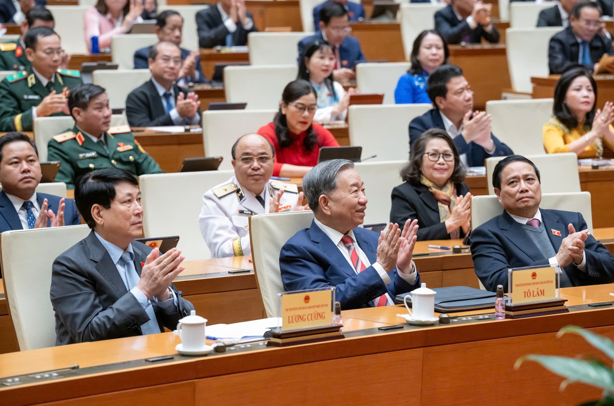 Ho tro toi 10.000 ty cho DN Viet xay duoc nha may chip ban dan hinh anh