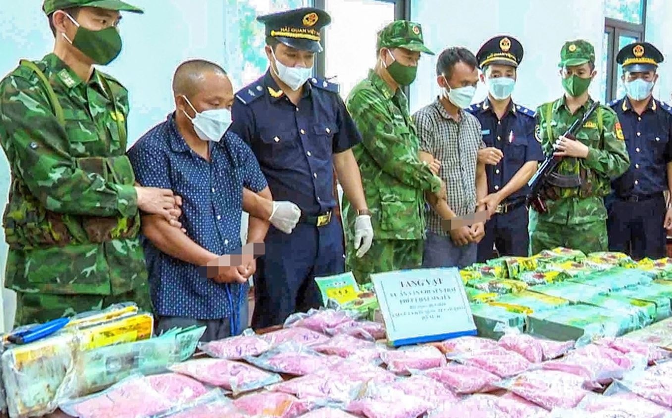 Tu hinh nguoi Lao anh 2