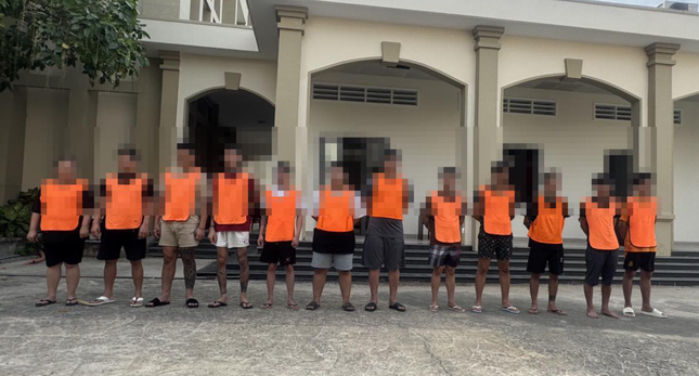 24 ke su dung ung dung 'Tinh yeu' de lua dao 500 ty dong hinh anh