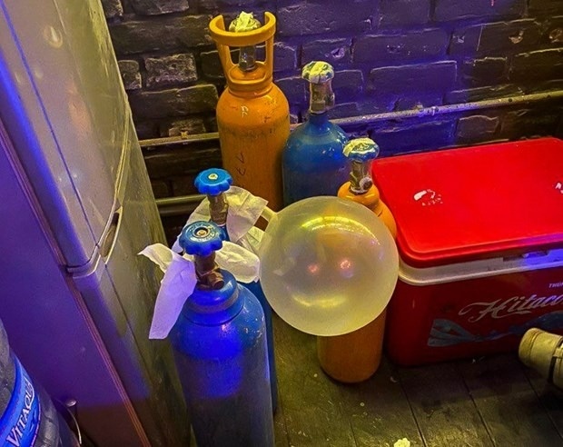 Lanh dao Bo Y te noi ve viec quan bar, karaoke kinh doanh bong cuoi​ hinh anh