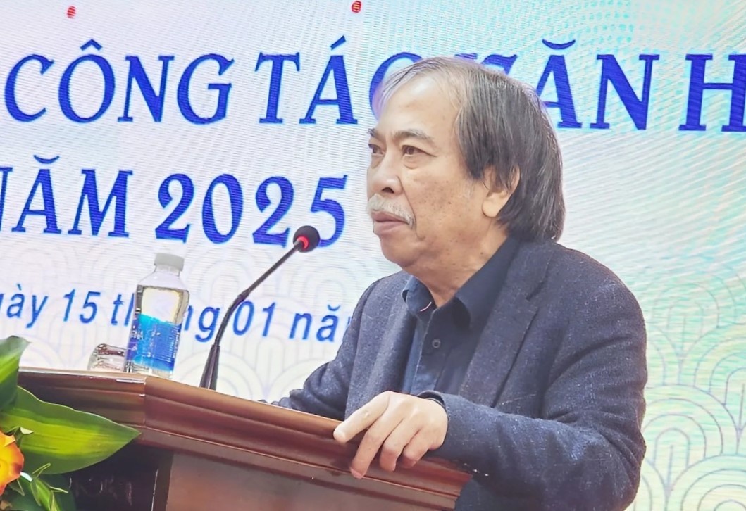 Nha van khong di tren nhung trang viet se that bai o nhieu nghia hinh anh