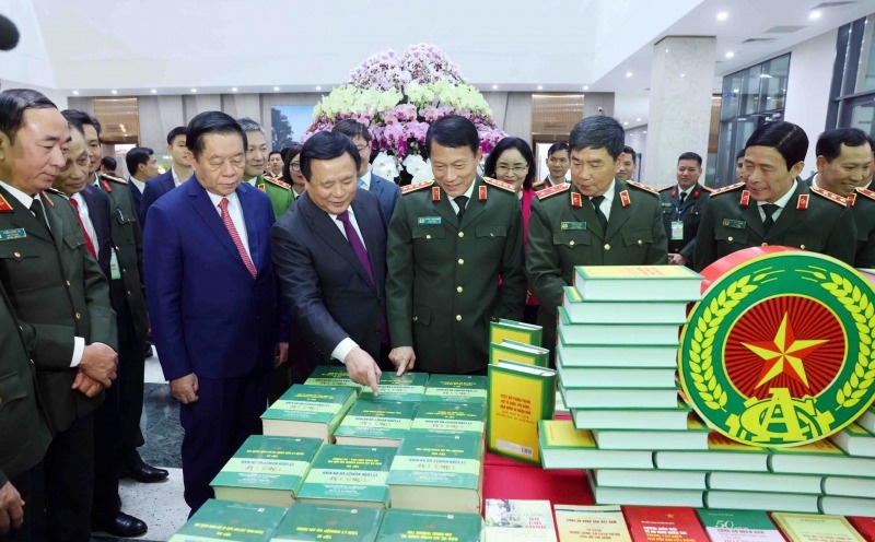 Phat huy cao nhat gia tri cuon sach cua Tong Bi thu To Lam hinh anh