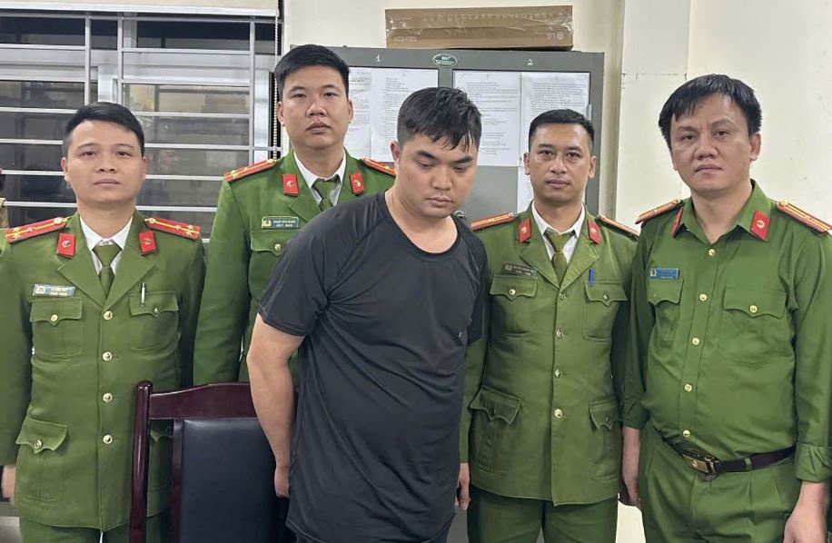 Bat khan cap doi tuong cuop 22 iPhone o TP Lao Cai hinh anh