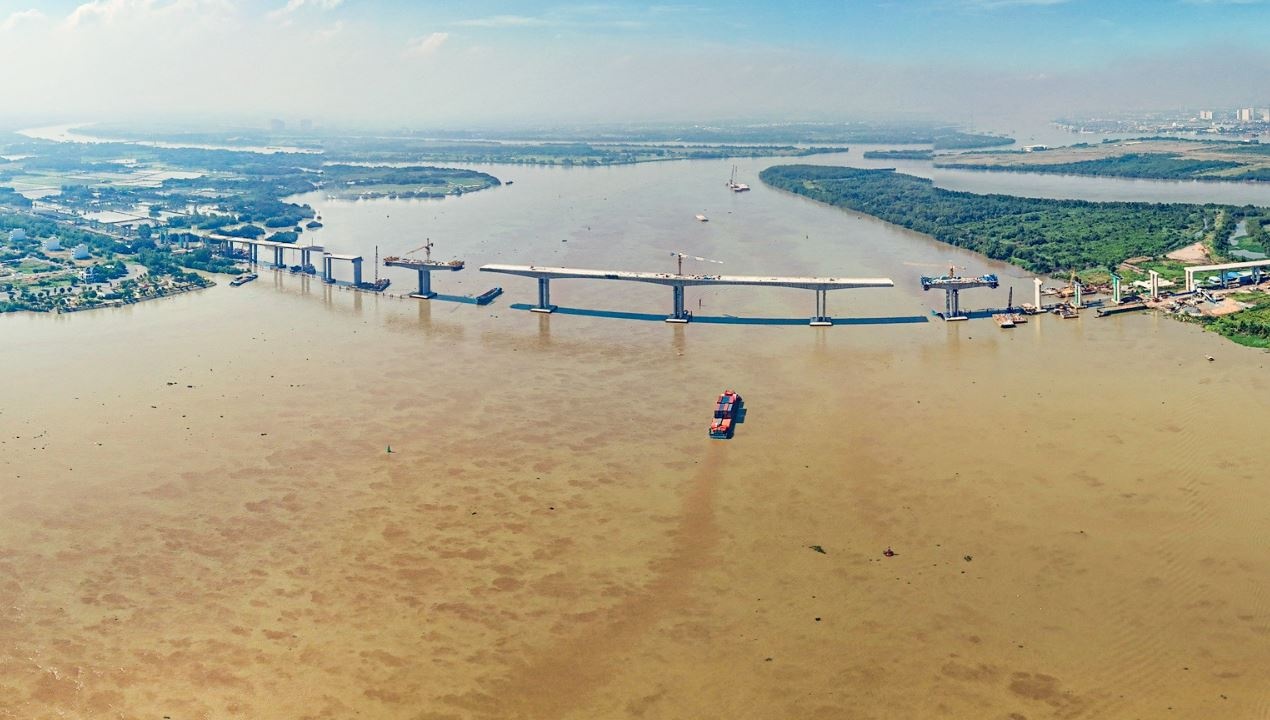 Cau lon nhat Vanh dai 3 TP.HCM nhan du mat bang hinh anh