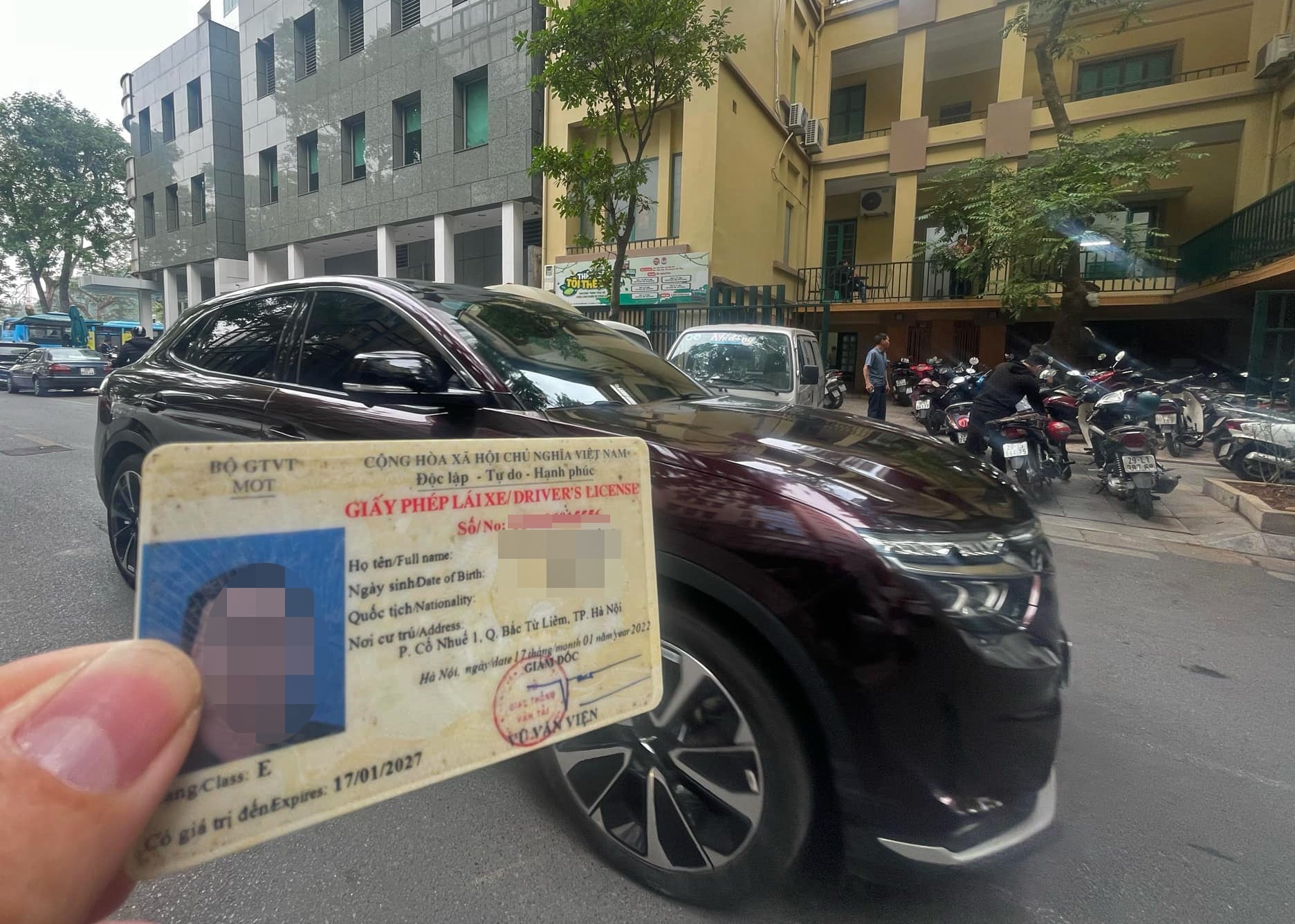 Vi sao khong nen de bang lai xe het han du chi 1 ngay? hinh anh