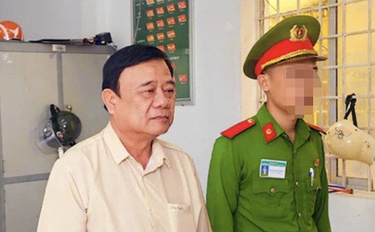 Bat cuu pho chu tich huyen o Kien Giang lua dao chiem doat tai san hinh anh