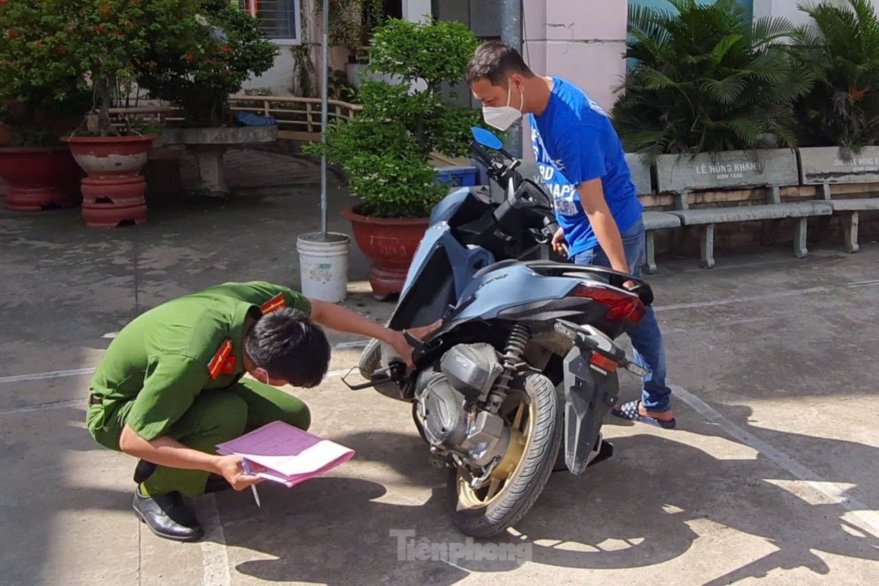 Tu 1/3, nguoi dan TP.HCM cap, doi giay phep lai xe o dau? hinh anh