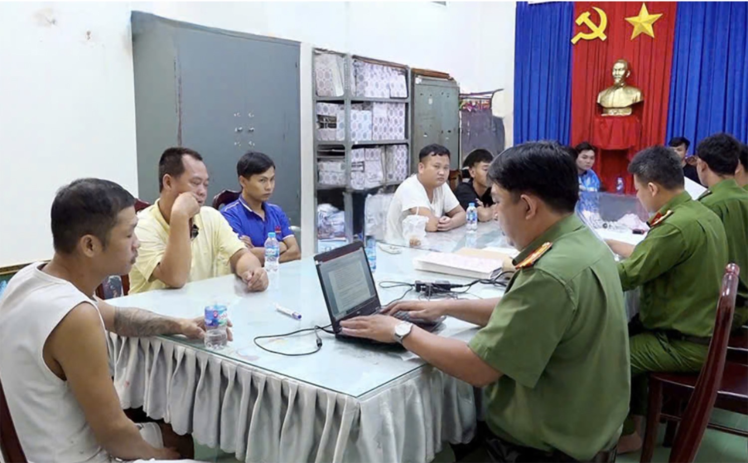 Đường dây chế tạo súng ảnh 3 Duong day che tao sung anh 3