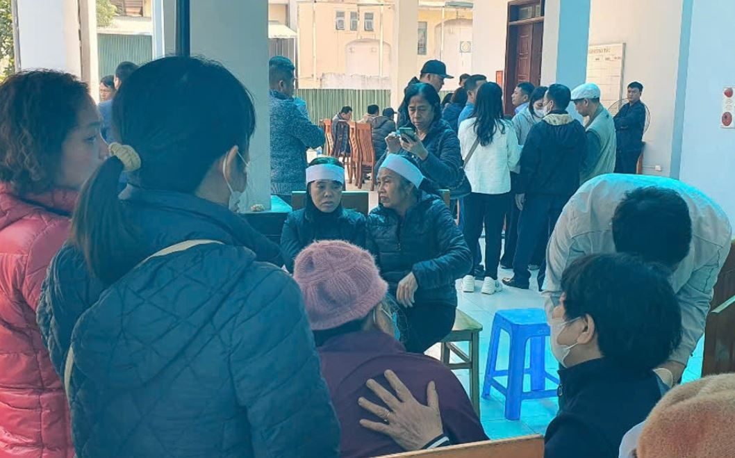 Da ban giao 11 thi the trong vu phong hoa o quan hat tai Ha Noi hinh anh